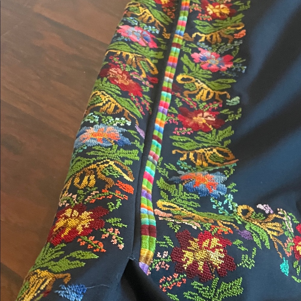 Hand stitched garden Thoub Multicolor - Picture 10 of 10